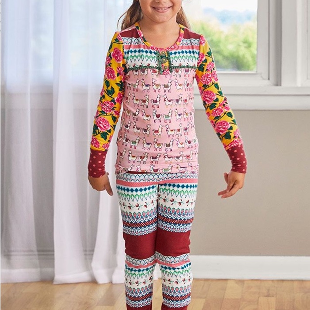 Matilda Jane llama Xmas pajamas 🦙 🤍